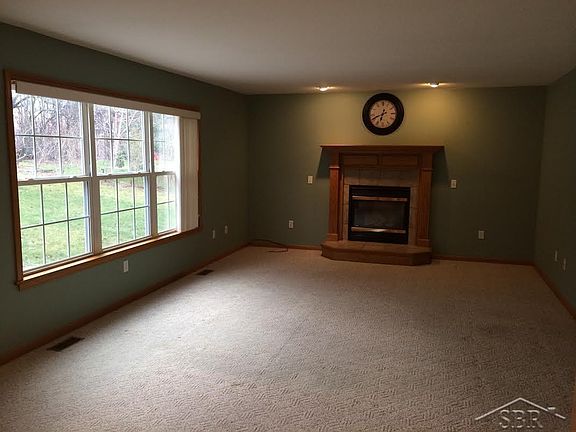 4th image of 2310 Durham Dr