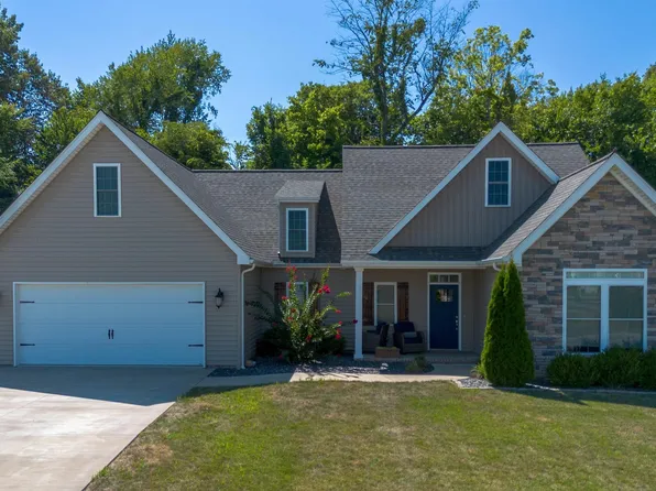 161 Hunters Ridge Dr, Paducah, KY 42001
