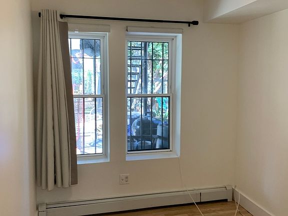 4th image of 608 Saint Johns Pl #1