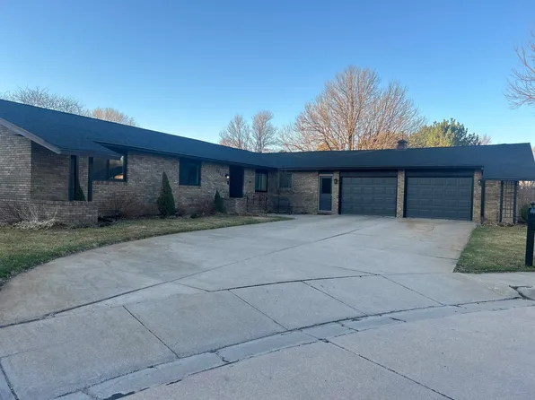 1220 William Court, North Platte, NE 69101