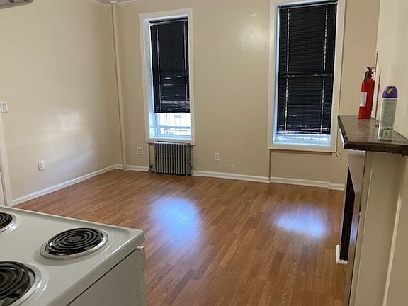 3rd image of 1885 Eastern Pkwy #1