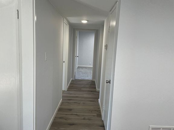 5th image of 1965 Desert Cir APT 5