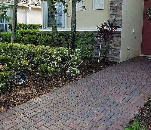 4th image of 8157 Butler Greenwood Dr