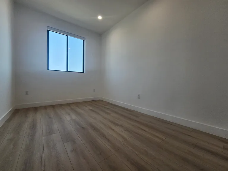 6061 Fulton Ave #6 — Photo 19