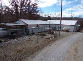 599 Wooded Hill Farm Ln, Hardinsburg, KY 40143
