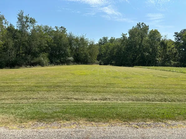 529 Lake Wildwood Dr, Varna, IL 61375