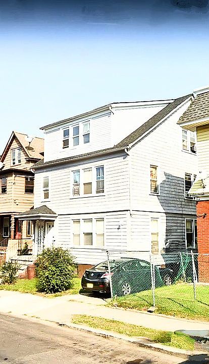 1st image of 334 Sandford Ave