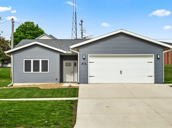 105 N Pine St, West Union, IA 52175