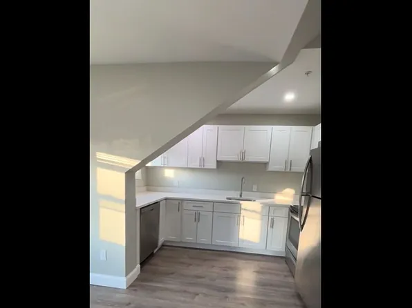 80 N Allen St #1A, Albany, NY 12203