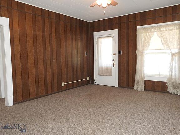 4th image of 608 Scott St W