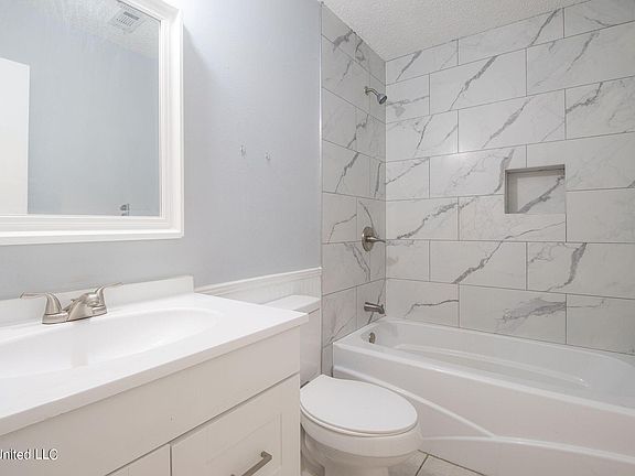 5th image of 1545 Barracuda Dr