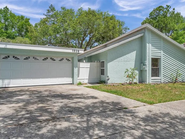 1928 Gregory Dr, Tampa, FL 33613
