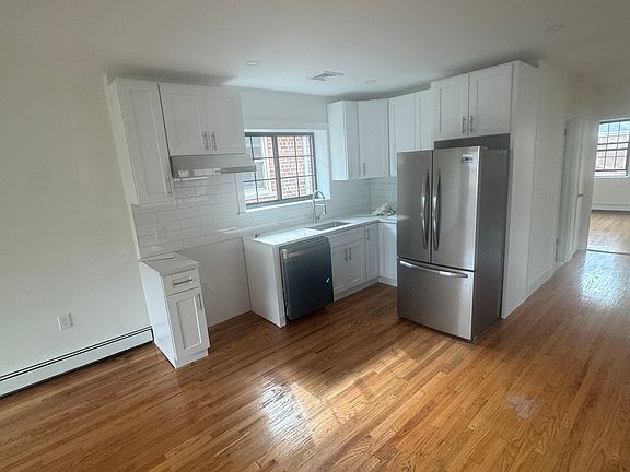 2nd image of 1185 Neill Ave #2