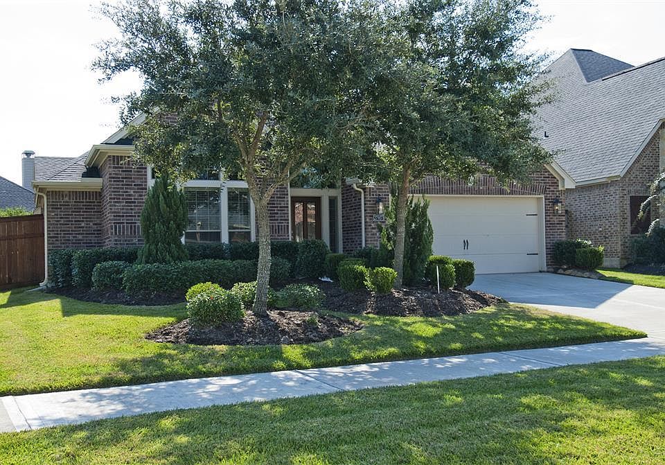 1st image of 27907 Brandy Creek Ln