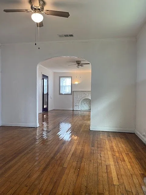 3819 Roseland Ave — Photo 4