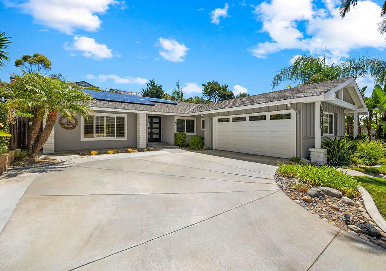 Light and bright Furnished Dana Point retreat — Photo 1