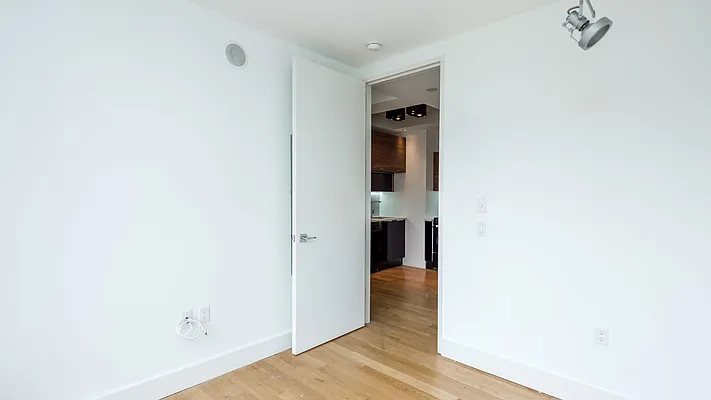 Rented by Nooklyn NYC LLC | media 35
