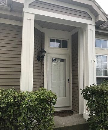 3rd image of 1630 Easton Ct