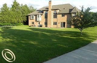 3rd image of 127 Diponio Rossi Dr