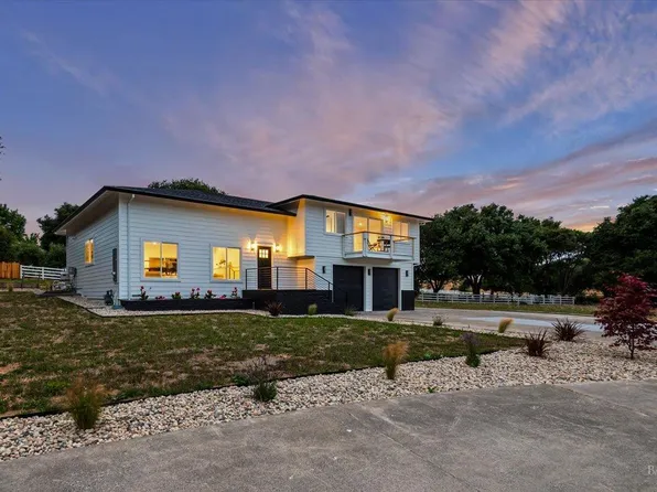 1100 Gossage Avenue, Petaluma, CA 94952