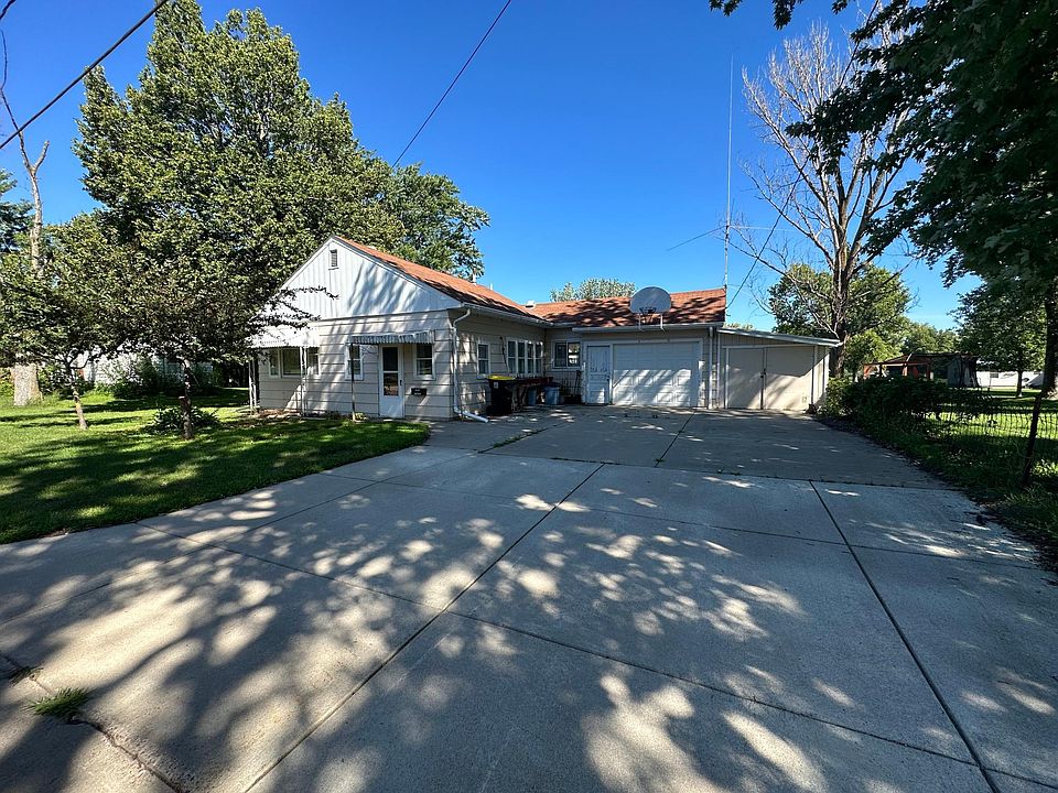 1st image of 1025 9th Ave