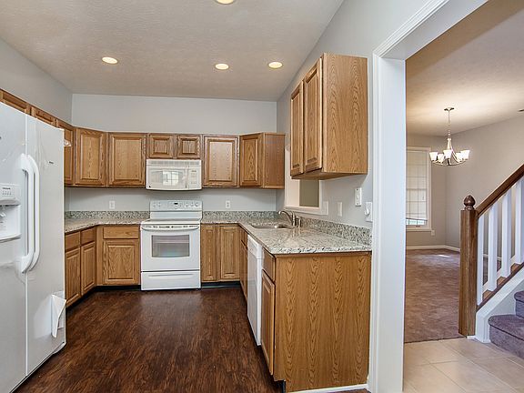4th image of 5723 Spruce Knoll Ct