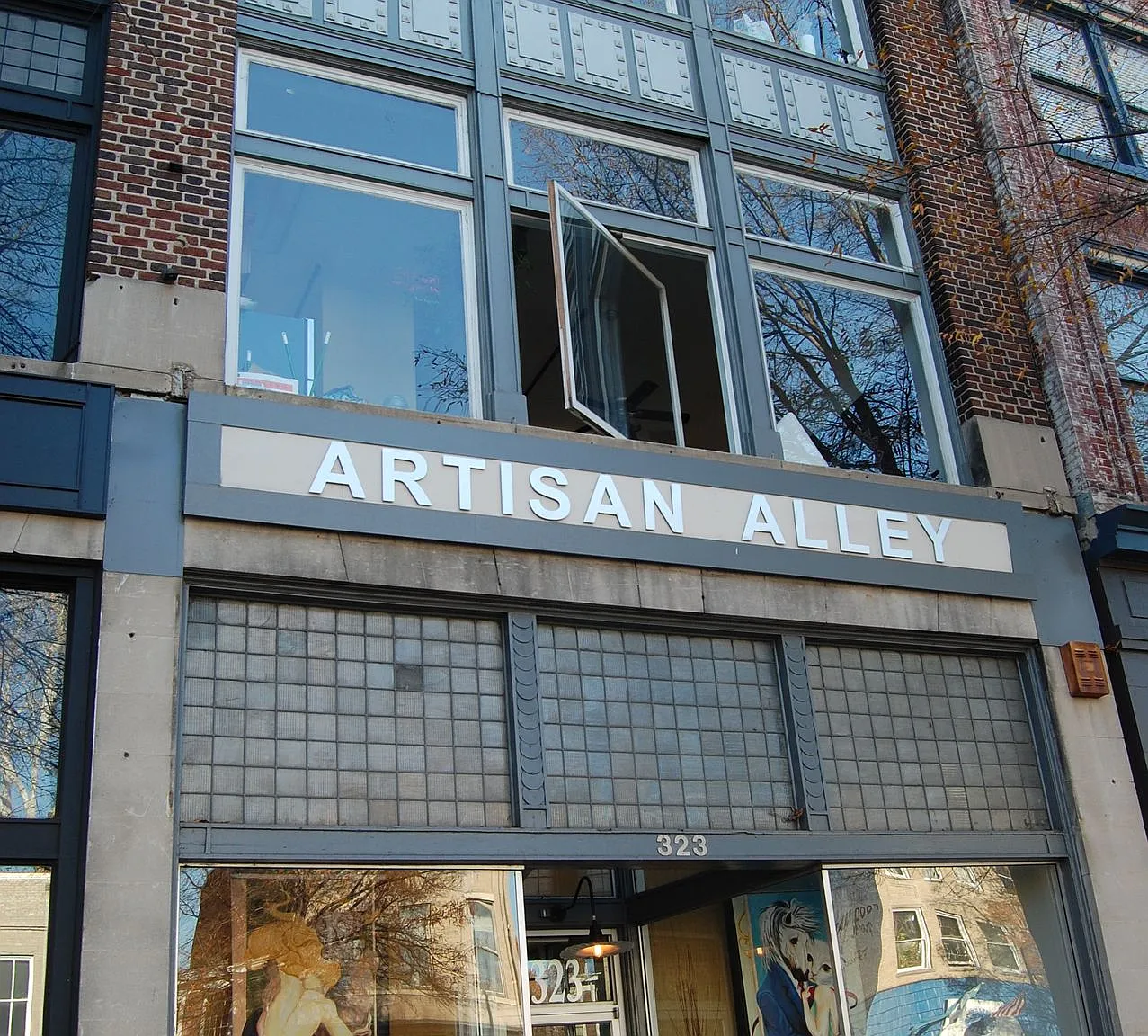 Artisan Alley #7 — Photo 2