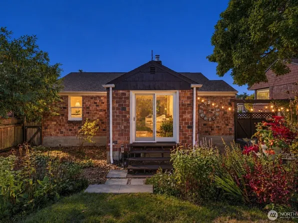 6736 10th Avenue NW, Seattle, WA 98117