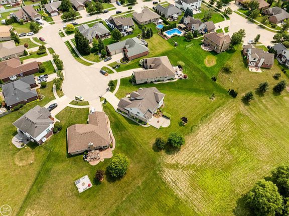 3rd image of 21832 Preserve Ct