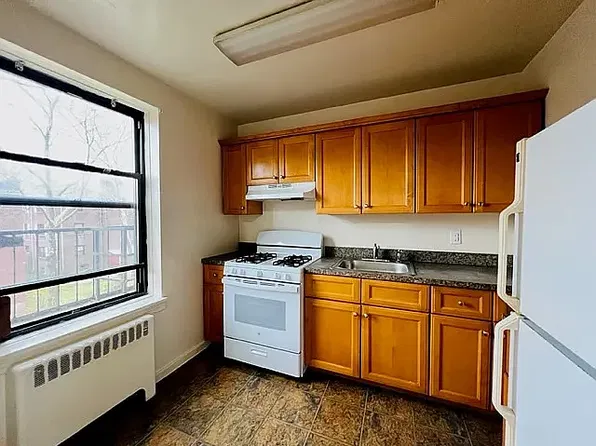 111 Montross Ave APT E, Rutherford, NJ 07070