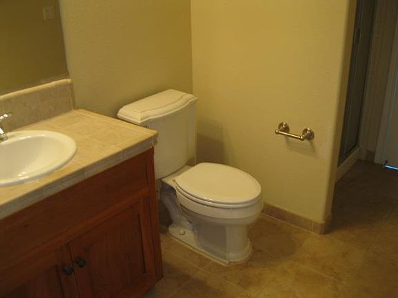 5th image of 2112 Burr Ct