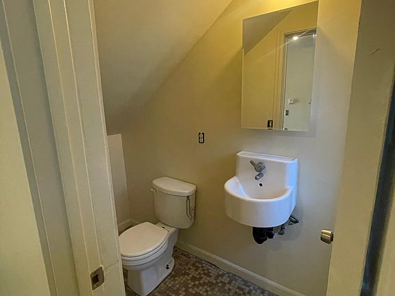 3rd image of 4231 Platt Ave