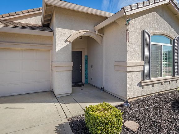 2nd image of 1693 Presidio Way