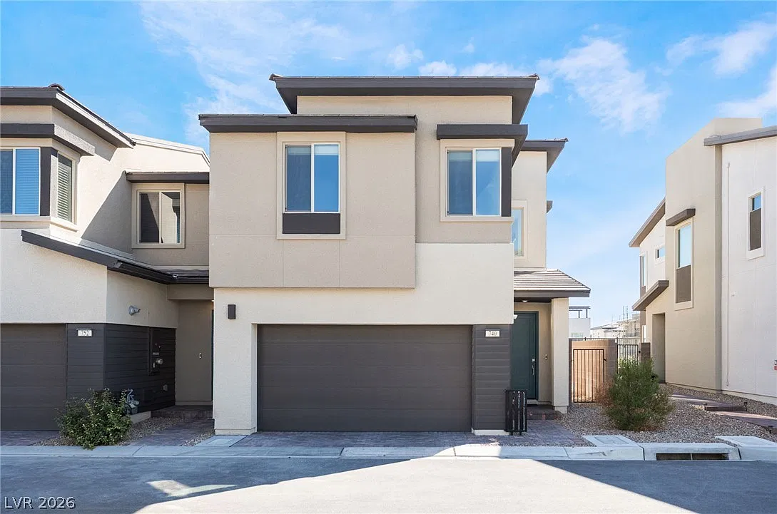 3 bed, 2.5 bath, 1825 sqft, $3,600 — Photo 1
