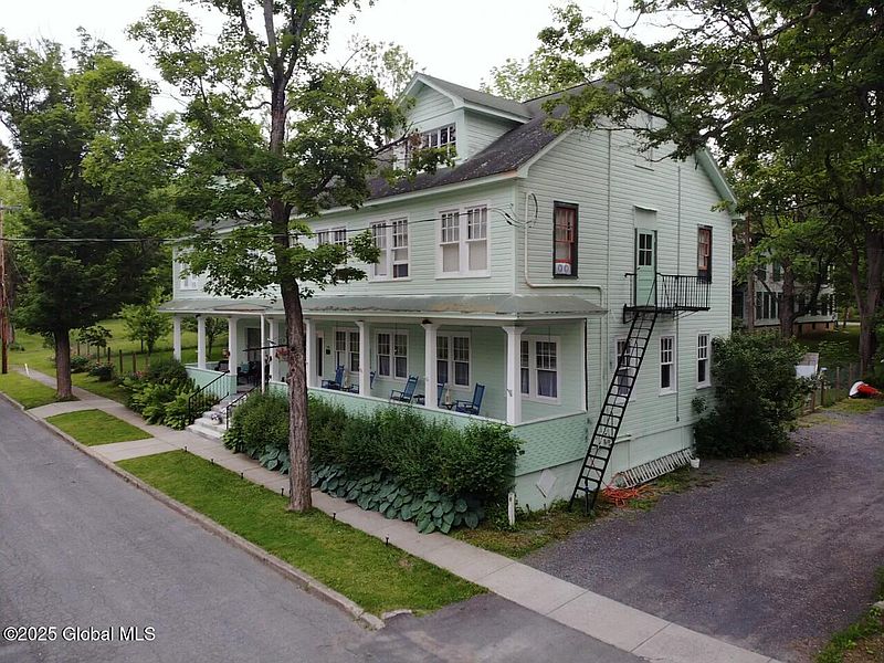 3rd image of 110 Center Street