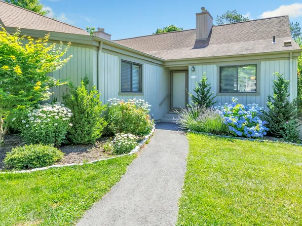 74 Dakota Lane #A, Stratford, CT 06614