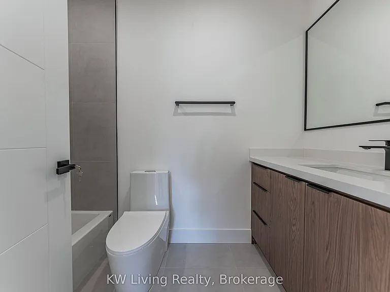 712 Eglinton Ave E — Photo 34