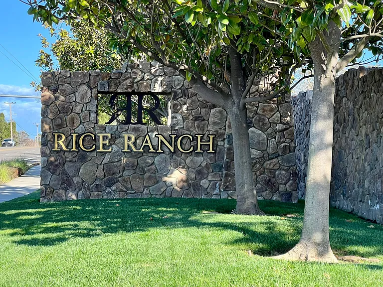 805 Sage Crest Dr — Photo 1