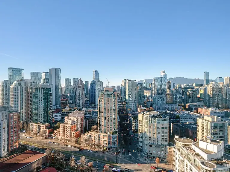 1201 Marinaside Cres #3102 — Photo 19
