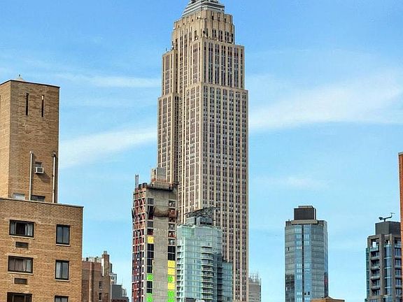 4th image of 200 E 27th St APT 10N