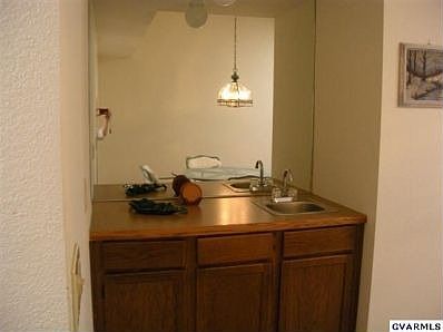 4th image of 726 W Calle De Emilia