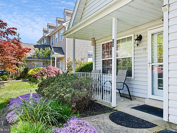 4th image of 17 Pimlico Ln