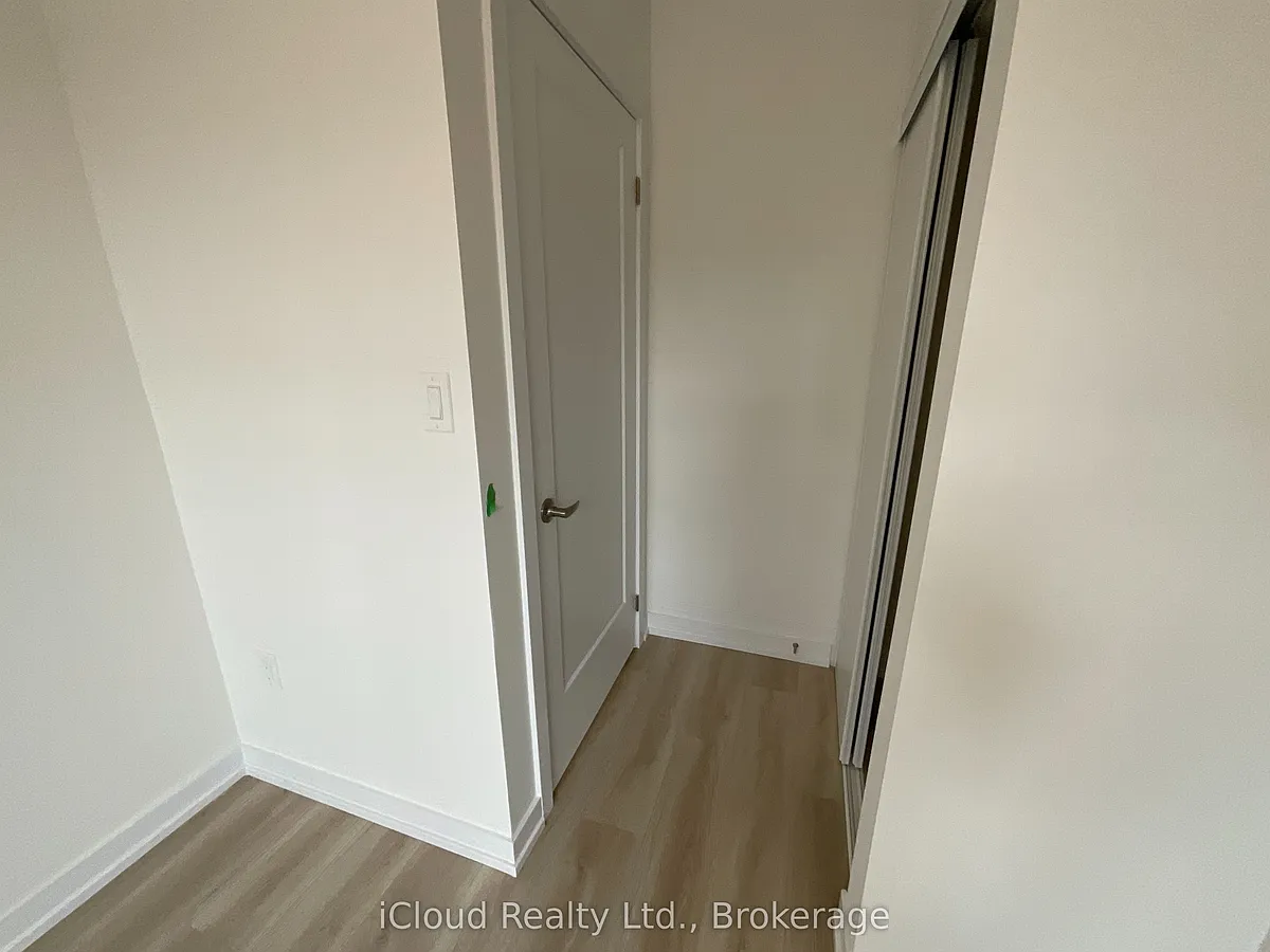 Building Photo - 25 Palace St #R-411