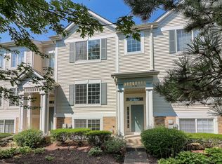 101 Enclave Cir UNIT C, Bolingbrook, IL 60440