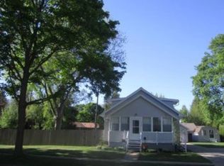 1030 Elizabeth St, Midland, MI 48640
