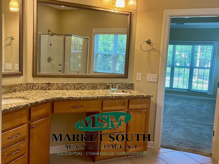 216 Claremont Way — Photo 31