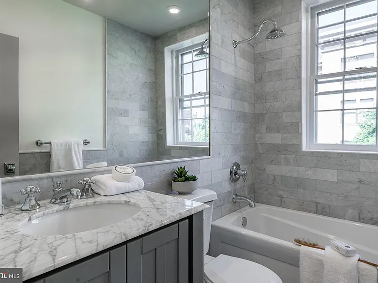 2100 Newport Pl NW #3 — Photo 5