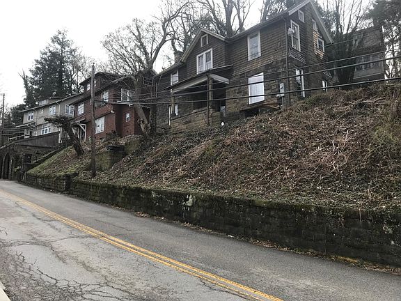 2nd image of 804 College Ave