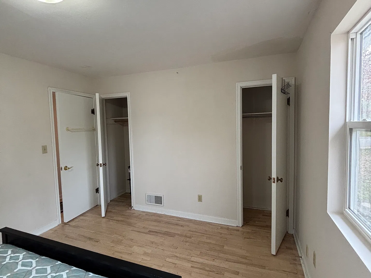 1 bed, 1752 sqft, $1,300 — Photo 4