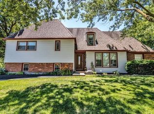 9818 Woodland Ln, Kansas City, MO 64131